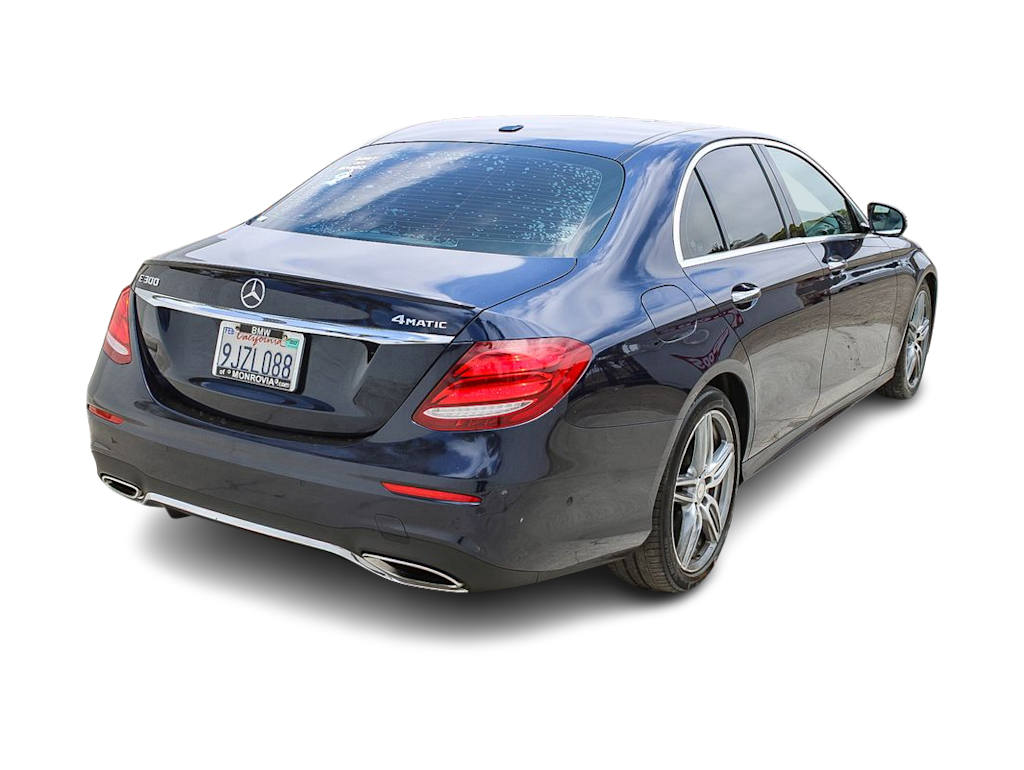 Thumbnail: 2017 Mercedes-Benz E-Class - 11