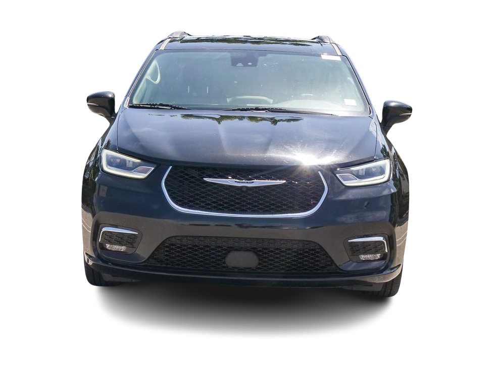 Thumbnail: 2022 Chrysler Pacifica - 4