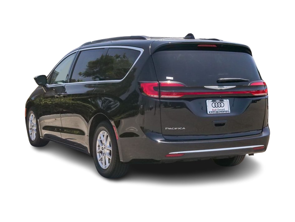 Thumbnail: 2022 Chrysler Pacifica - 3