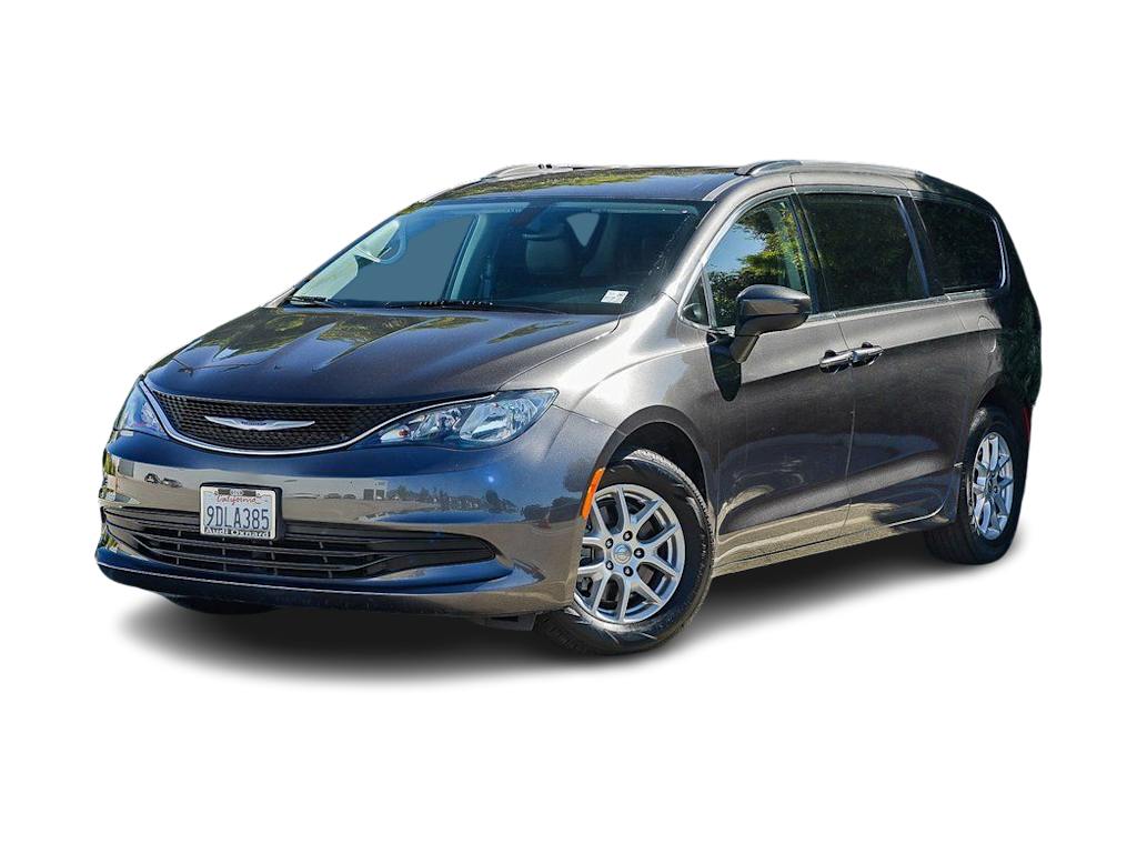 2020 Chrysler Voyager