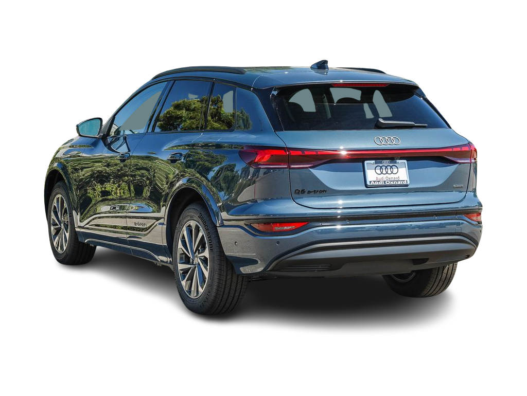 Thumbnail: 2027 Audi Q6 e-tron - 3