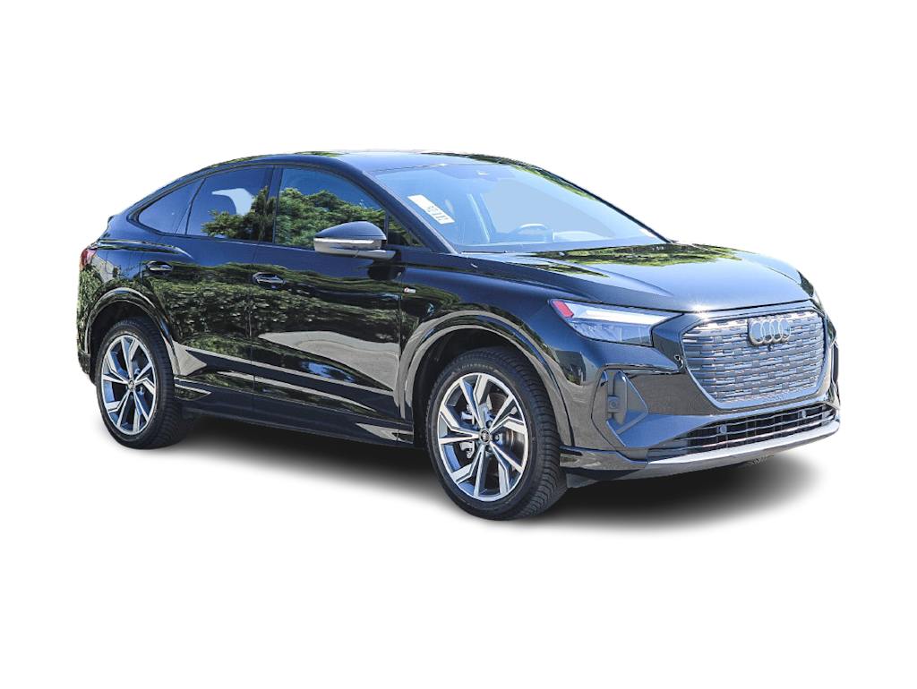 Thumbnail: 2023 Audi Q4 e-tron - 18