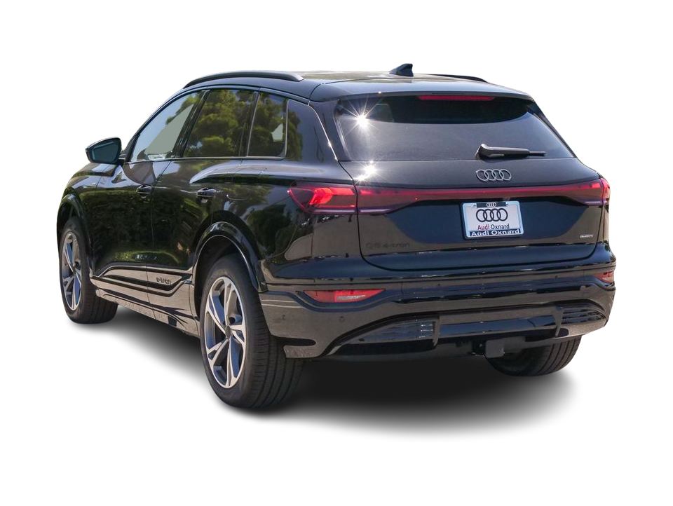 Thumbnail: 2027 Audi Q6 e-tron - 3