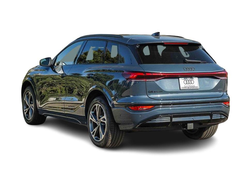 Thumbnail: 2027 Audi Q6 e-tron - 3