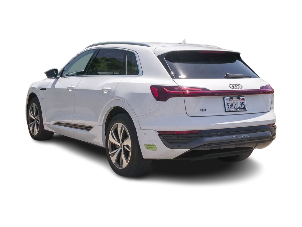 Thumbnail: 2024 Audi Q8 e-tron - 2