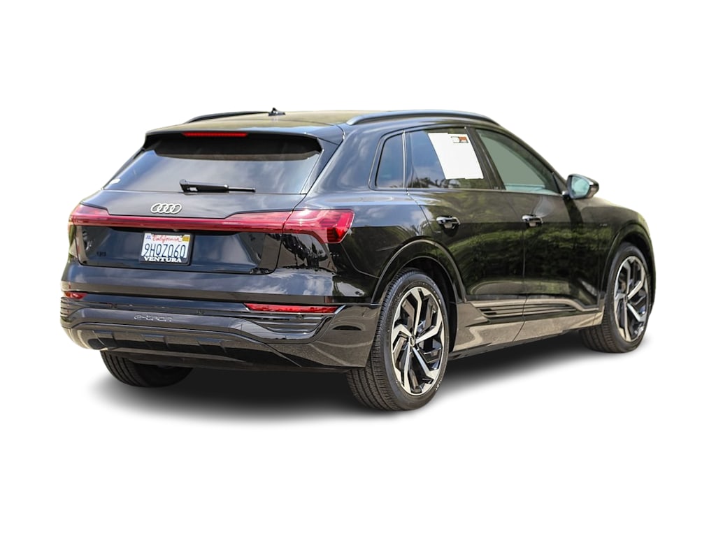 Thumbnail: 2024 Audi Q8 e-tron - 12