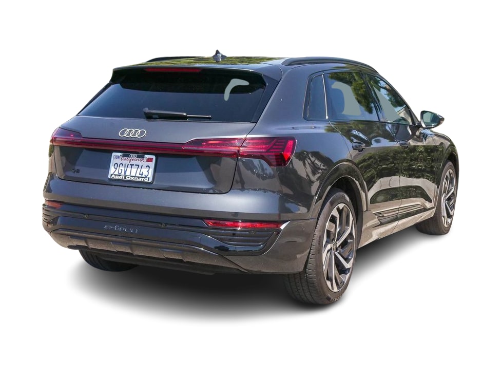 Thumbnail: 2024 Audi Q8 e-tron - 13