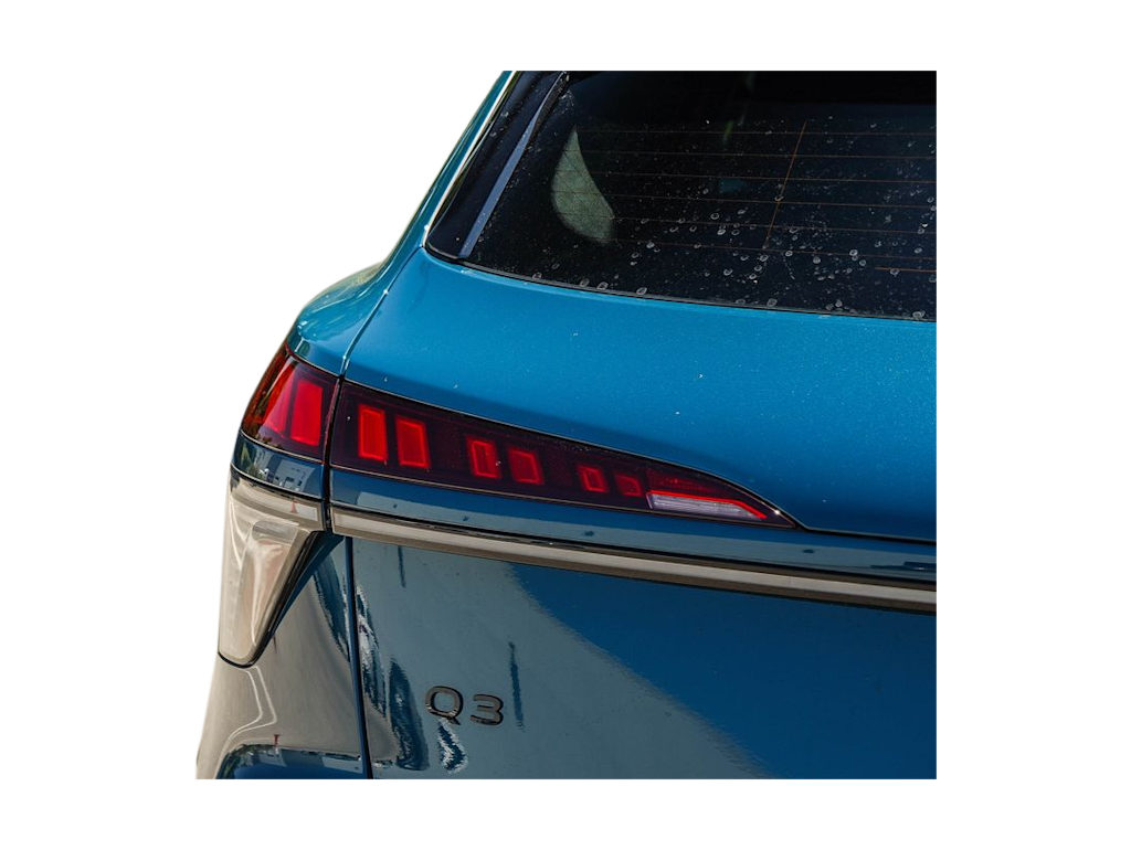Thumbnail: 2026 Audi Q3 - 21