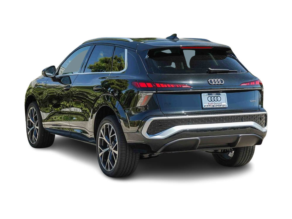 Thumbnail: 2026 Audi Q3 - 3