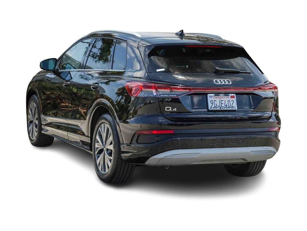 Thumbnail: 2023 Audi Q4 e-tron - 3