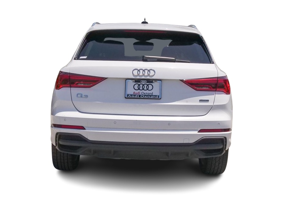 Thumbnail: 2023 Audi Q3 - 4