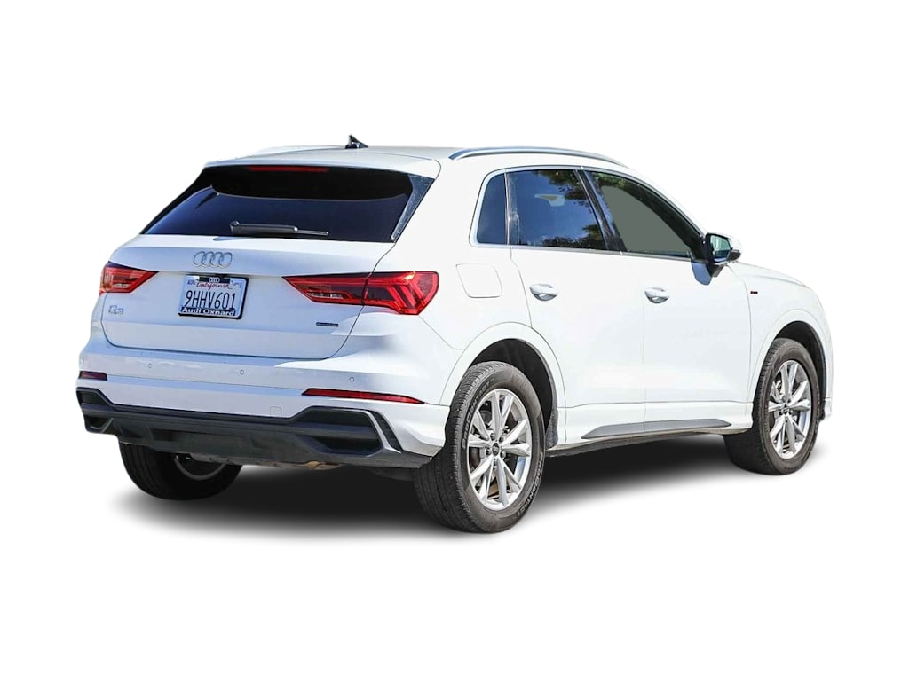 Thumbnail: 2023 Audi Q3 - 17