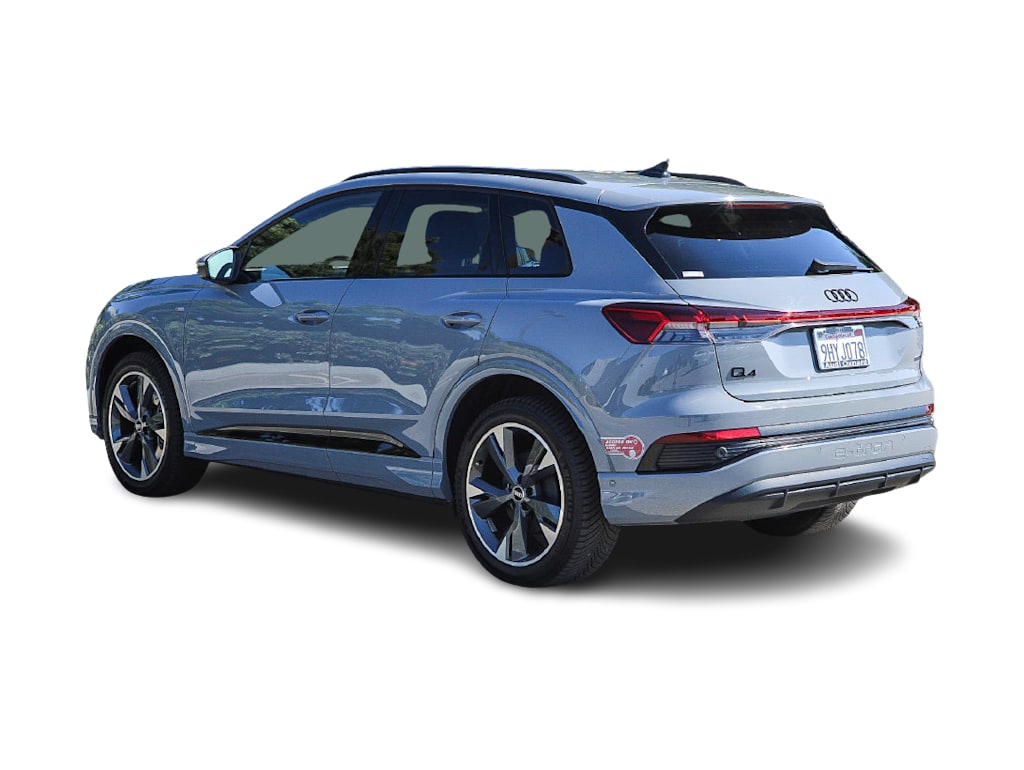 Thumbnail: 2023 Audi Q4 e-tron - 3