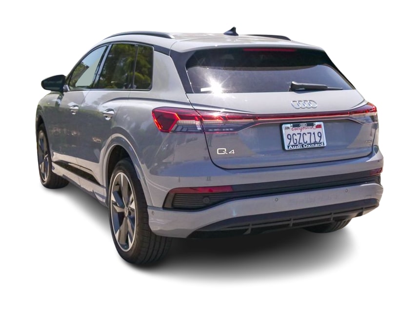 Thumbnail: 2023 Audi Q4 e-tron - 3