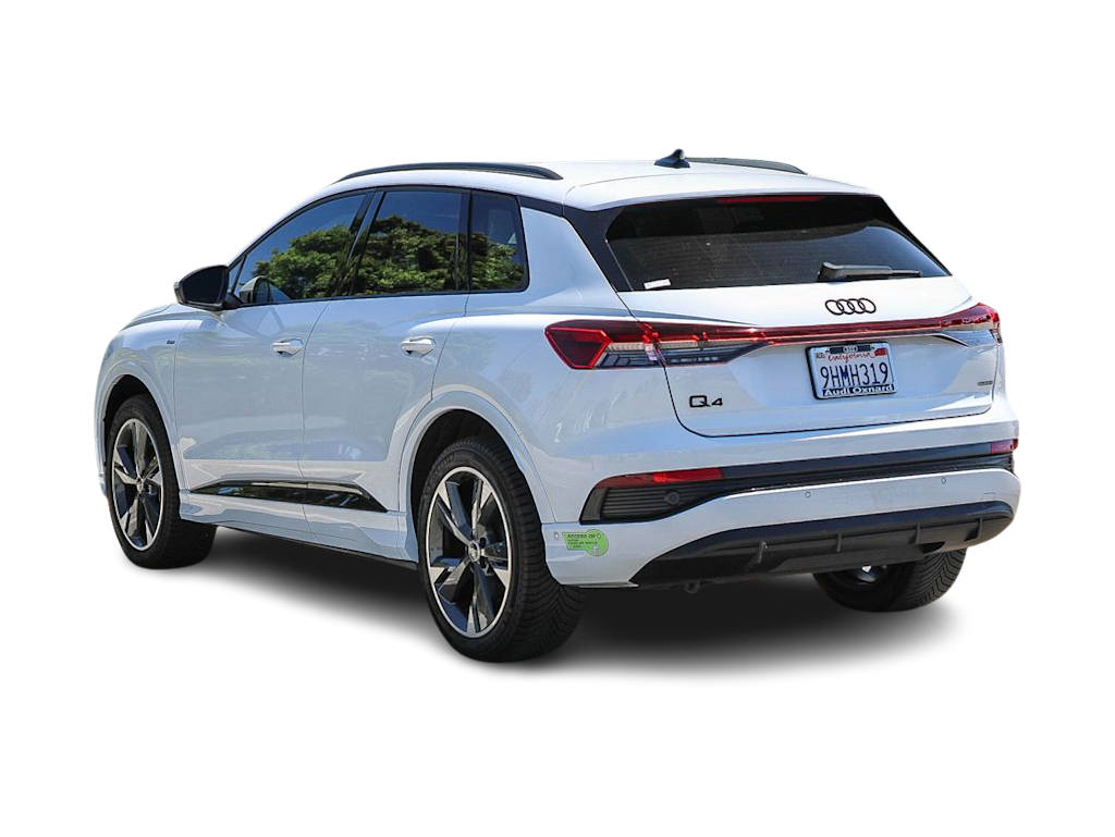 Thumbnail: 2023 Audi Q4 e-tron - 3