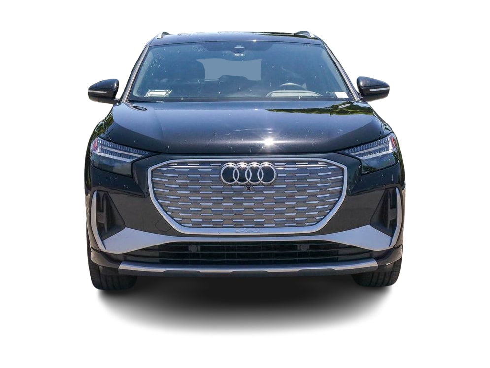 Thumbnail: 2023 Audi Q4 e-tron - 4