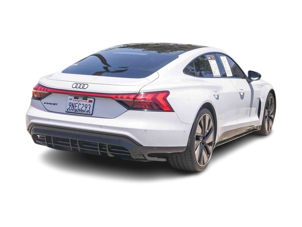 Thumbnail: 2024 Audi e-tron GT - 20