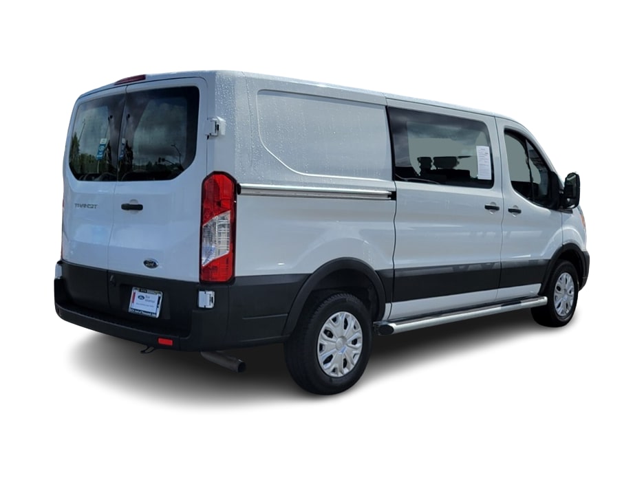 2022 Ford Transit Series 250 17
