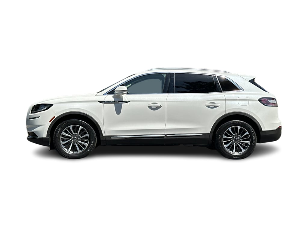 Thumbnail: 2023 Lincoln Nautilus - 3