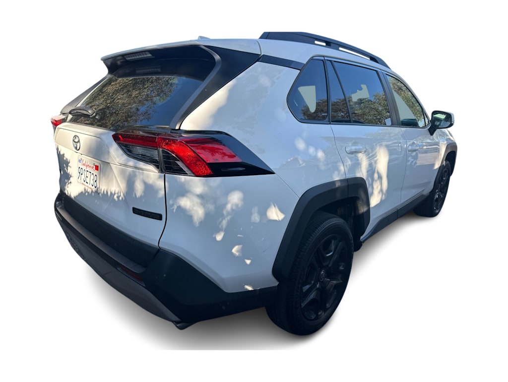 Thumbnail: 2022 Toyota RAV4 - 8