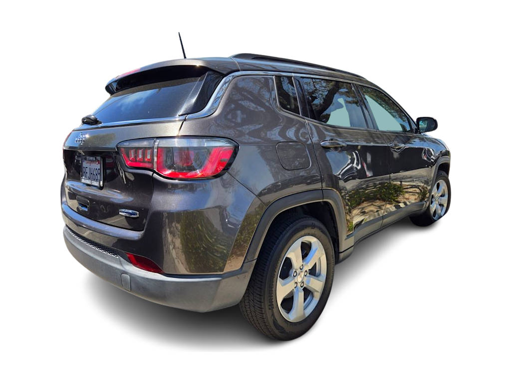 Thumbnail: 2018 Jeep Compass - 9