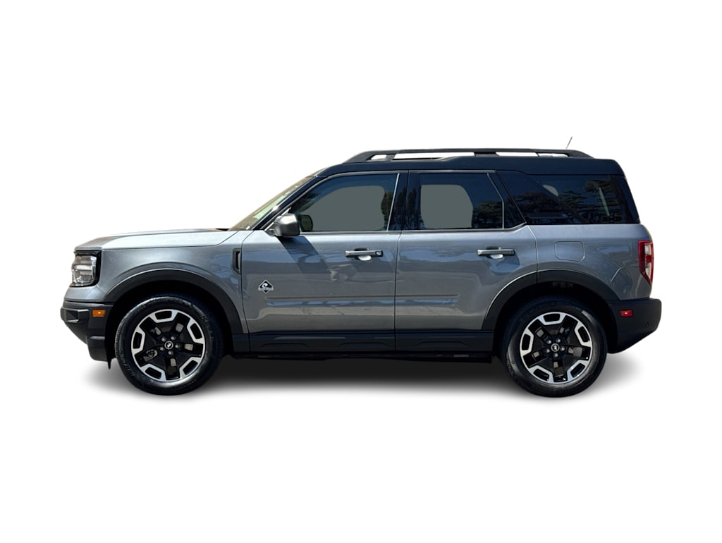 Thumbnail: 2022 Ford Bronco Sport - 3
