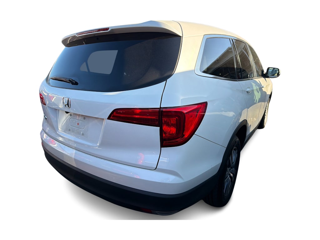 Thumbnail: 2017 Honda Pilot - 8