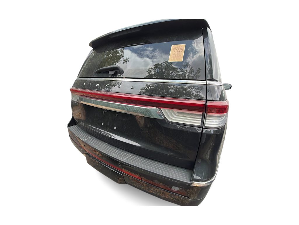 Thumbnail: 2022 Lincoln Navigator - 3