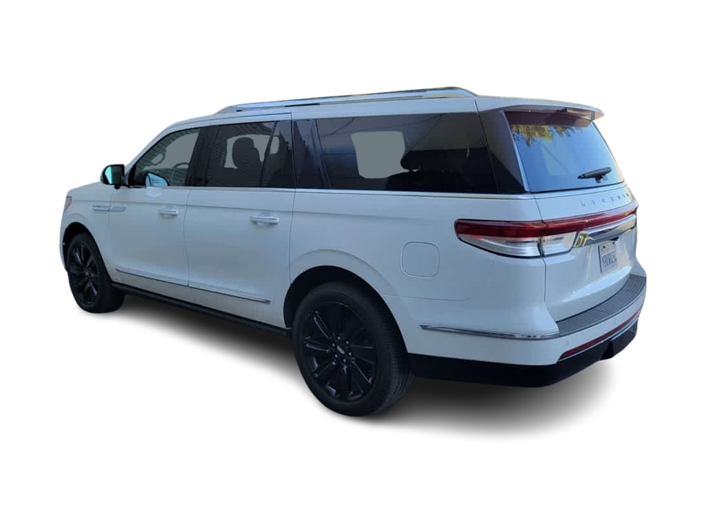 Thumbnail: 2022 Lincoln Navigator L - 3