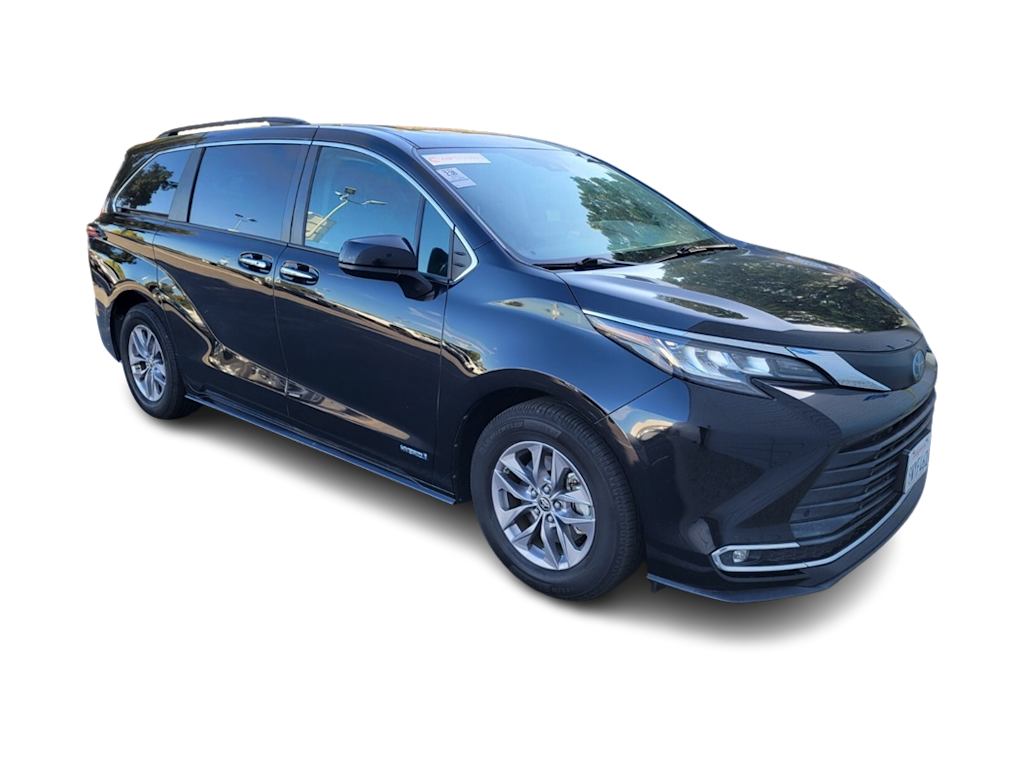 Thumbnail: 2021 Toyota Sienna - 9