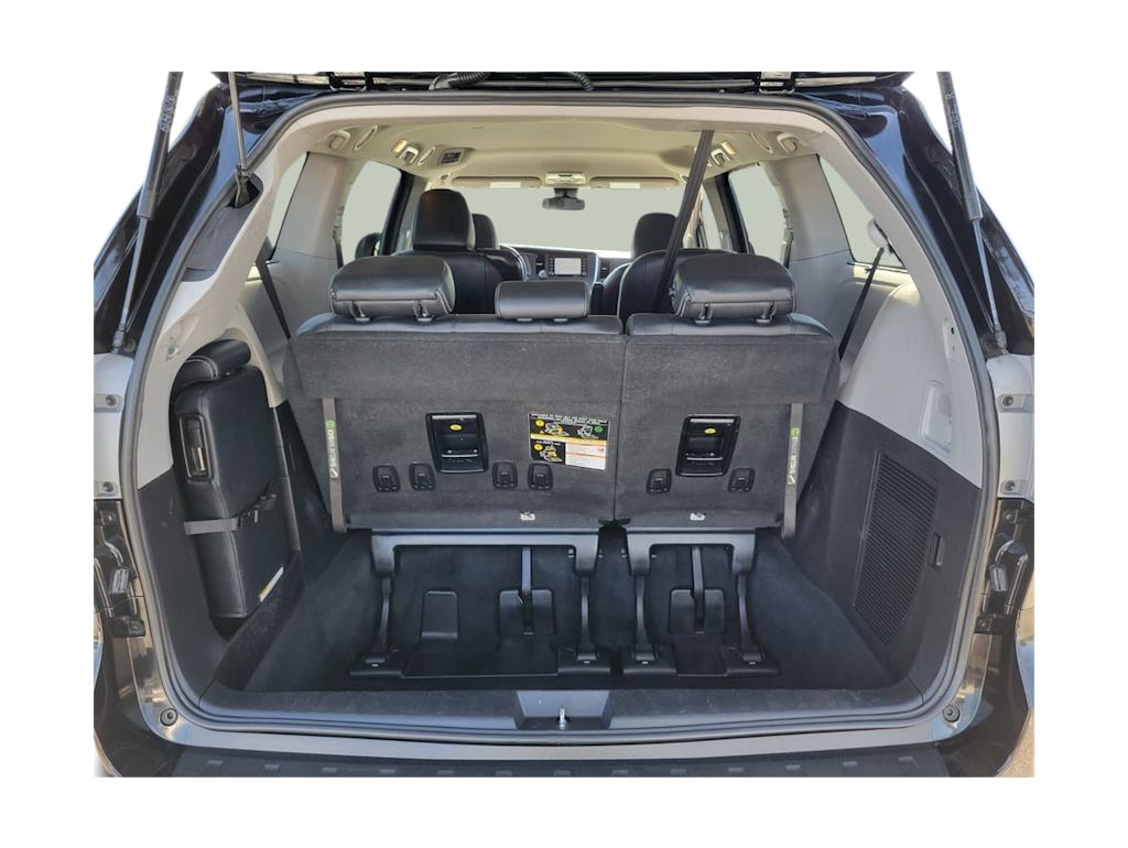 Thumbnail: 2020 Toyota Sienna - 14