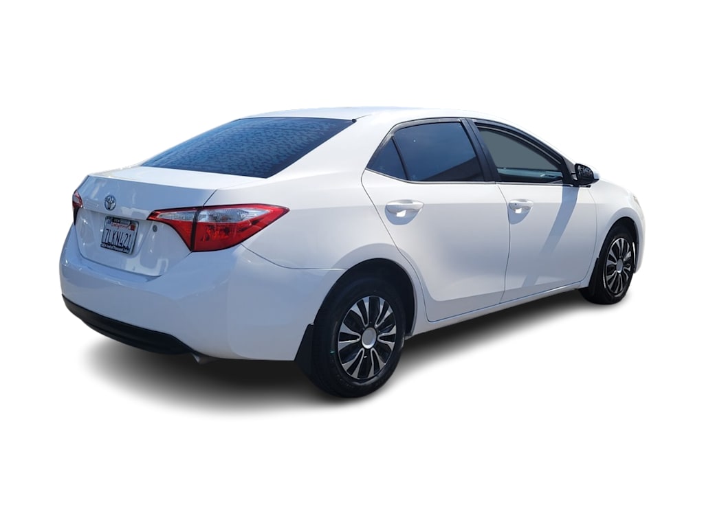 Thumbnail: 2015 Toyota Corolla - 17