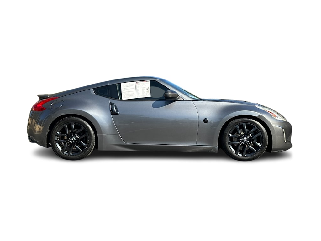 Thumbnail: 2015 Nissan Z - 16