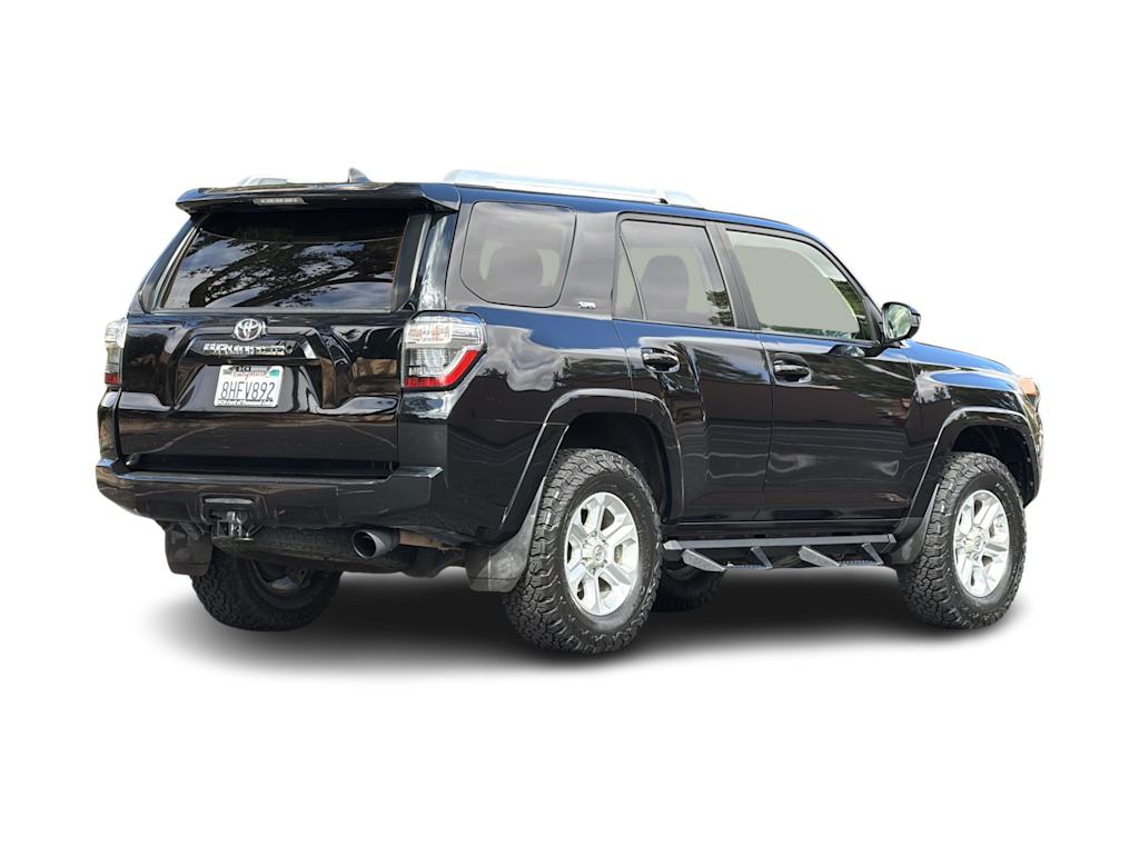 Thumbnail: 2017 Toyota 4Runner - 18