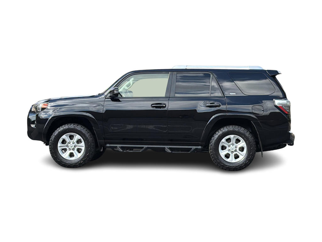 Thumbnail: 2017 Toyota 4Runner - 3
