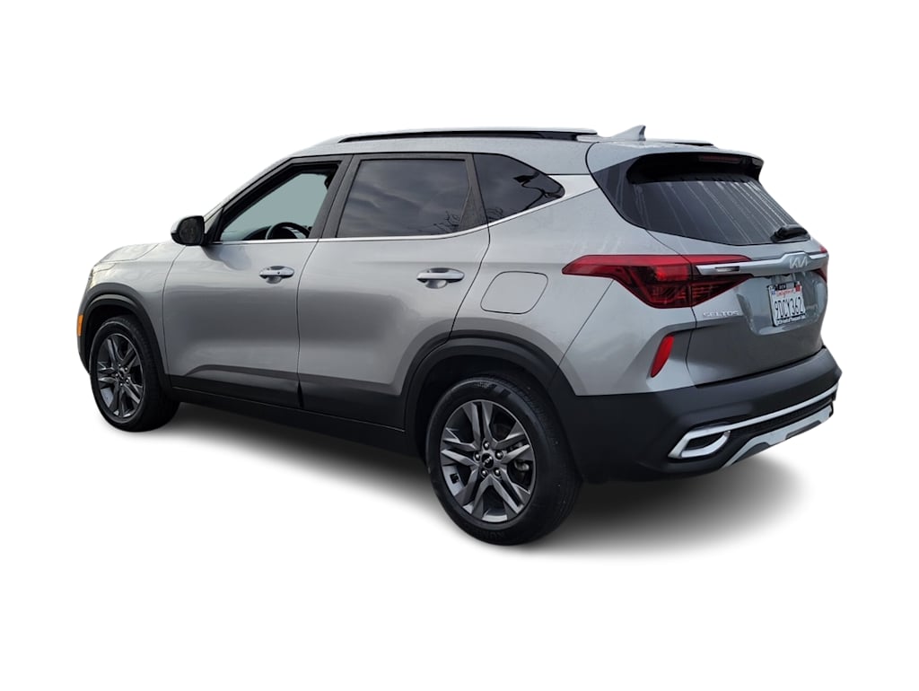 Thumbnail: 2023 Kia Seltos - 4