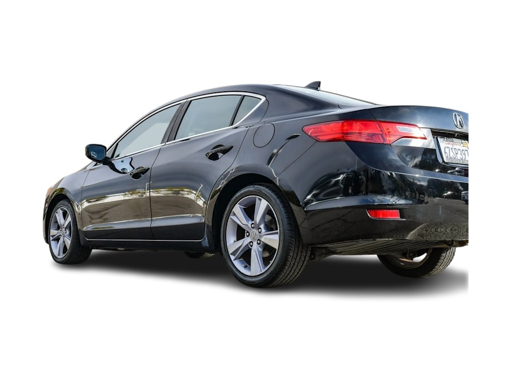 2013 Acura ILX Premium 23