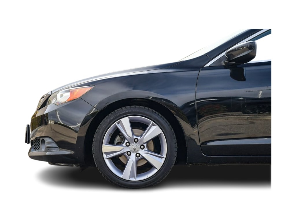 2013 Acura ILX Premium 24