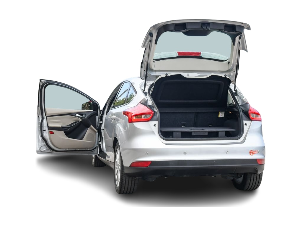 Thumbnail: 2017 Ford Focus - 15