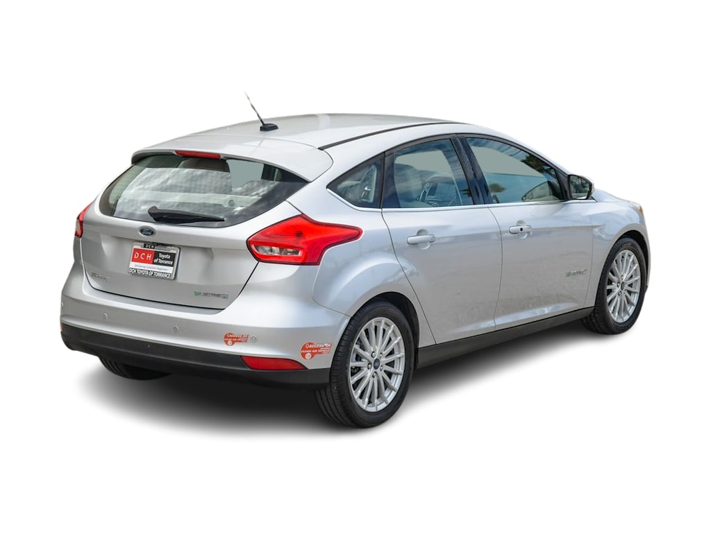 Thumbnail: 2017 Ford Focus - 20
