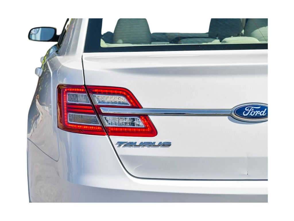 Thumbnail: 2013 Ford Taurus - 21