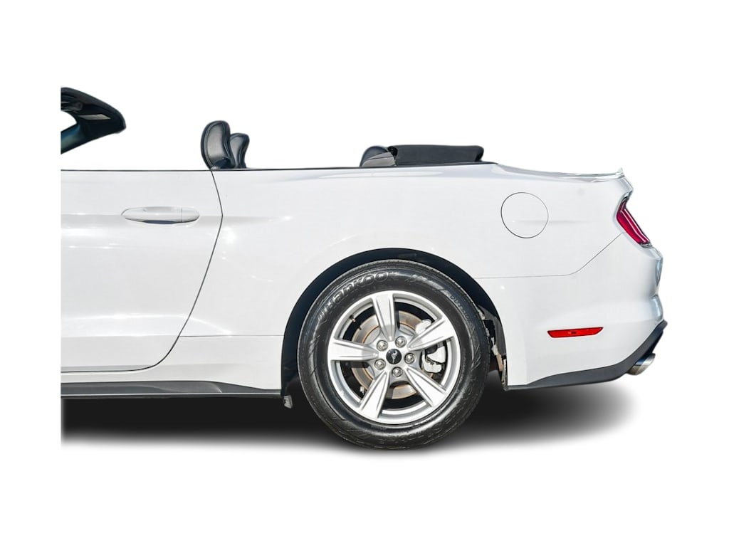 Thumbnail: 2022 Ford Mustang - 31