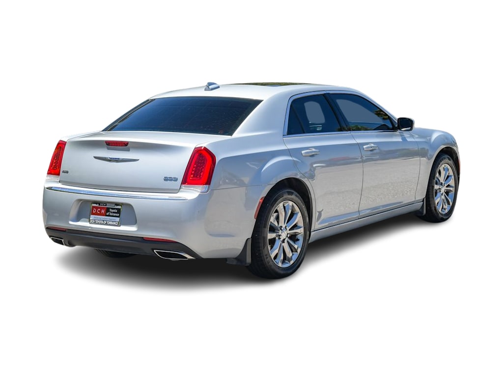 Thumbnail: 2019 Chrysler 300 - 20