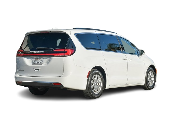 2022 Chrysler Pacifica Touring L 18