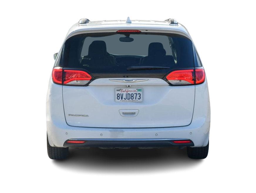 Thumbnail: 2018 Chrysler Pacifica - 4