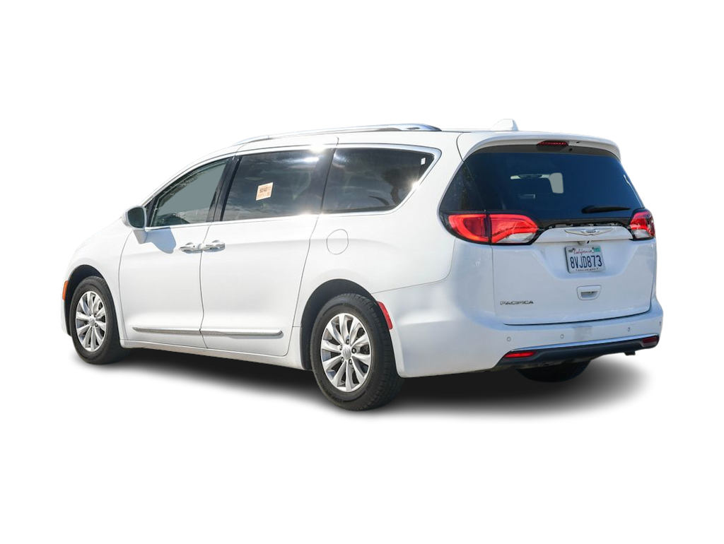 Thumbnail: 2018 Chrysler Pacifica - 19
