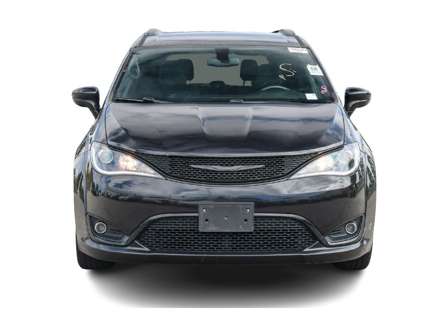 Thumbnail: 2018 Chrysler Pacifica - 5