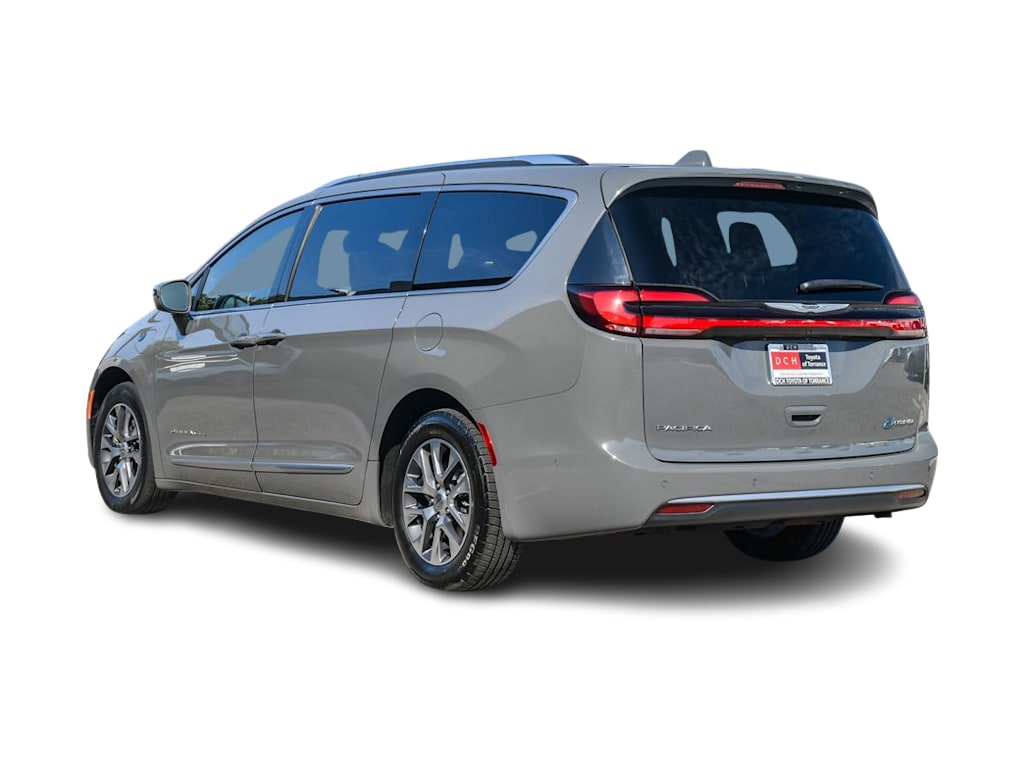Thumbnail: 2022 Chrysler Pacifica - 3