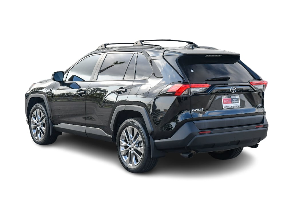 Thumbnail: 2022 Toyota RAV4 - 3