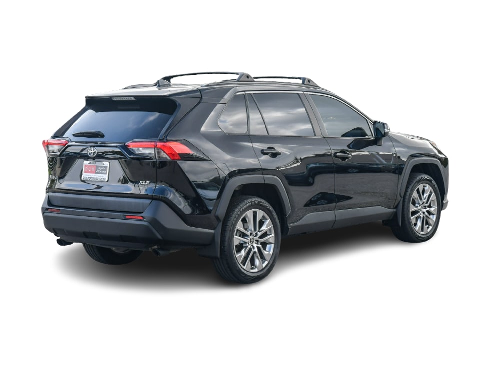Thumbnail: 2022 Toyota RAV4 - 19